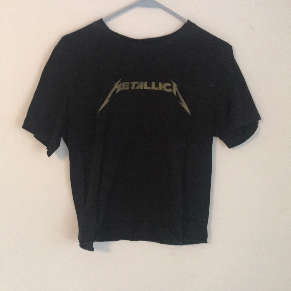 Graphic black tee